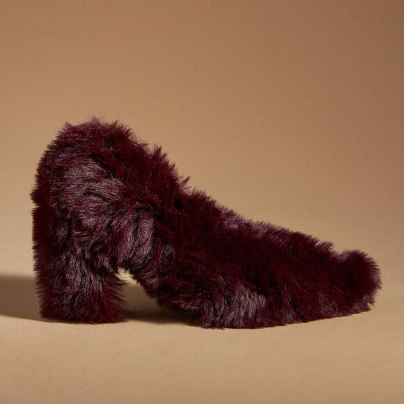 NWOB Jeffrey Campbell Fluffer Faux Fur Pointed Toe Pumps in Wine size 6 SOLD OUT - Picture 2 of 10